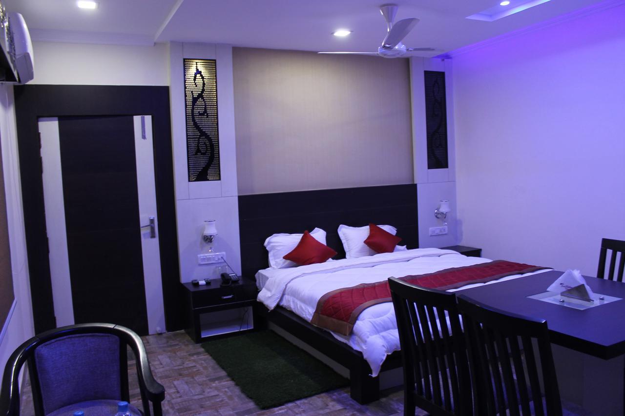 Kitchen Hut Hotel Nepalgunj Exterior foto