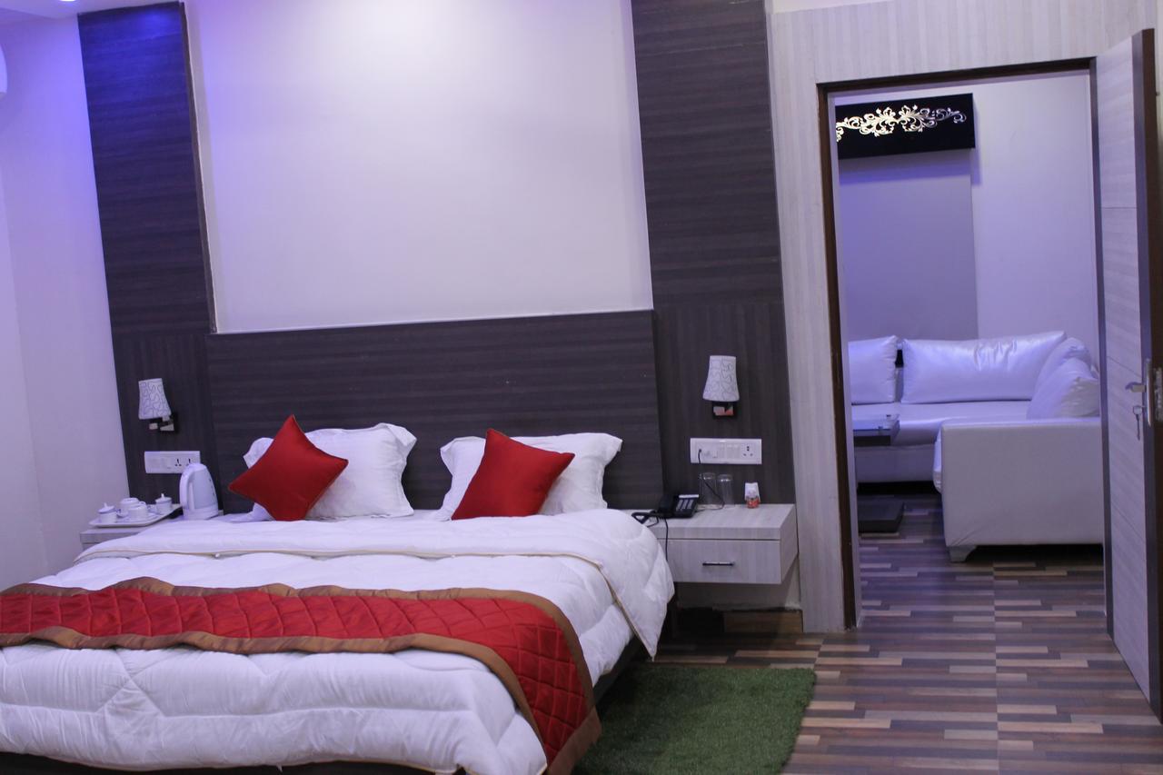 Kitchen Hut Hotel Nepalgunj Exterior foto